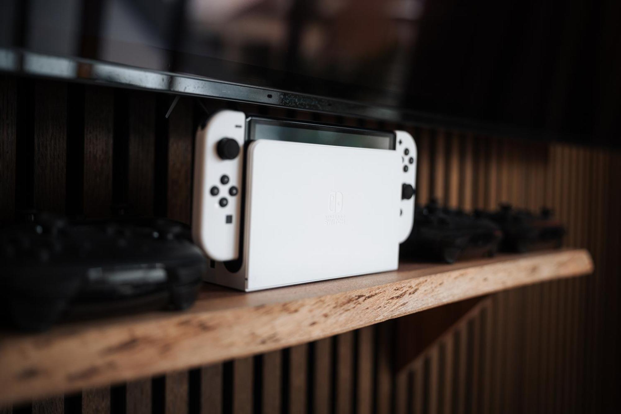 Hostel MHG Exterior photo A Nintendo Switch docked